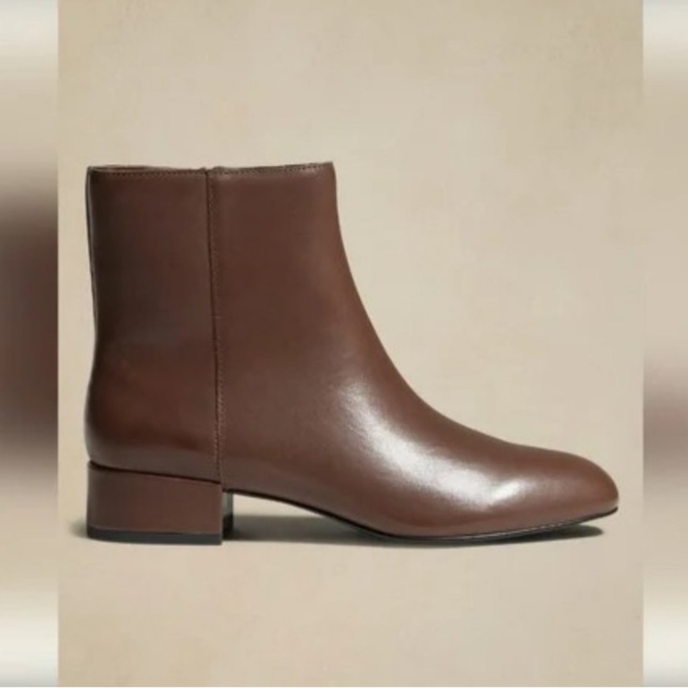 Banana Republic Leather Ankle Bootie Brown Sz 6 , 7 & 10